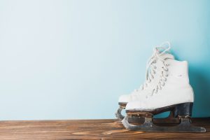 Sepatu ice skating